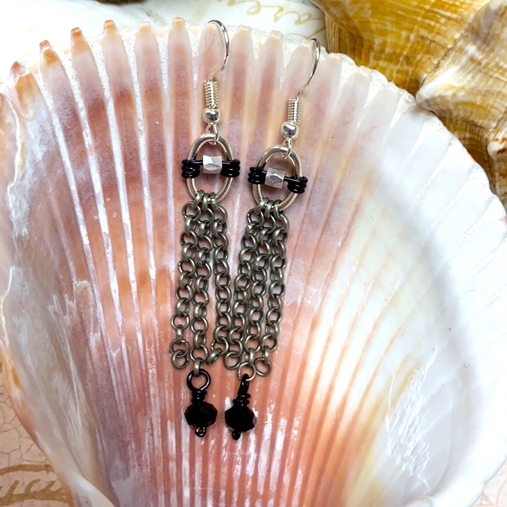 NWOT Alternative chain earrings funky gray black - Picture 3 of 6